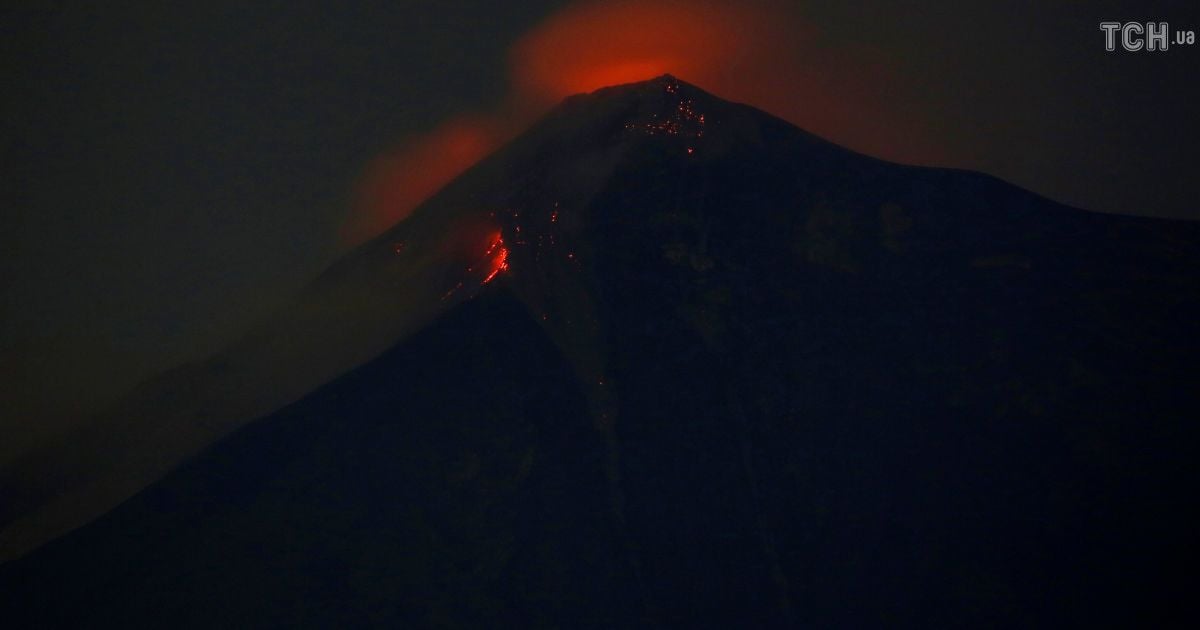 В Гватемале увеличилось число погибших в результате извержения вулкана
