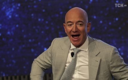 Квиток на політ в космос із засновником Amazon продали за 28 млн доларів: чи назвали ім'я туриста