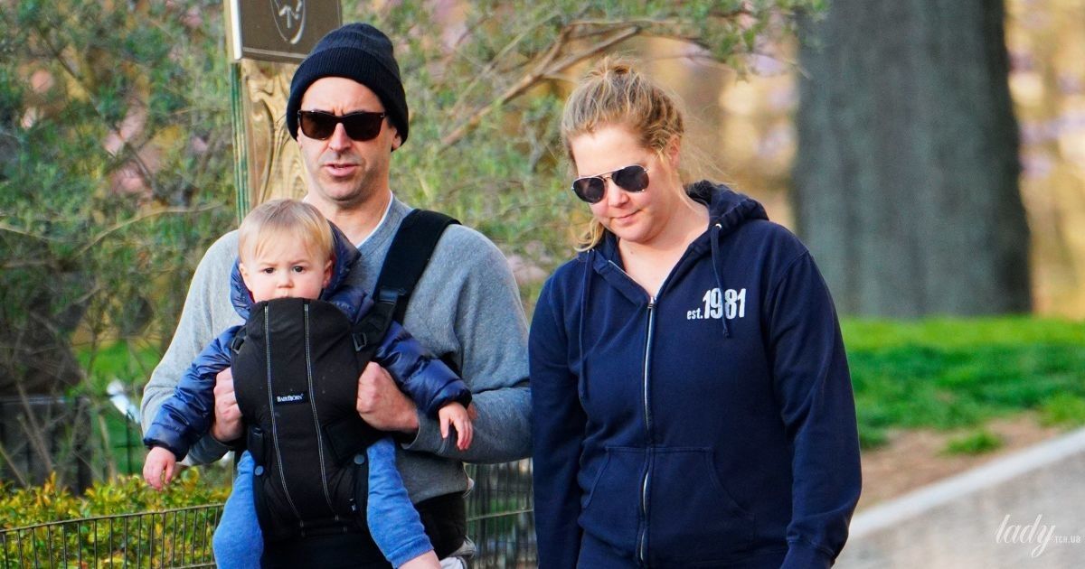 Емі Шумер на прогулянці з родиною