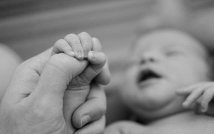 Хворіла на COVID-19: у Рівненській області померли породілля і немовля