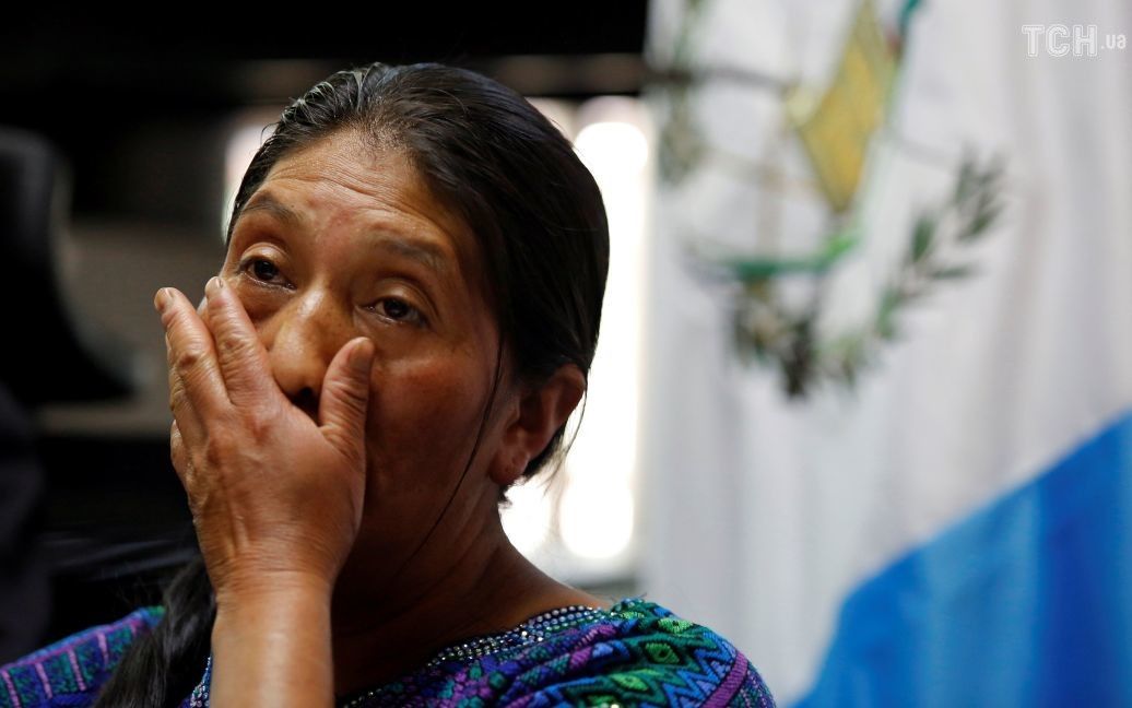 Родичі загиблої жінки під час прес-конференції у Гватемалі. / © Reuters