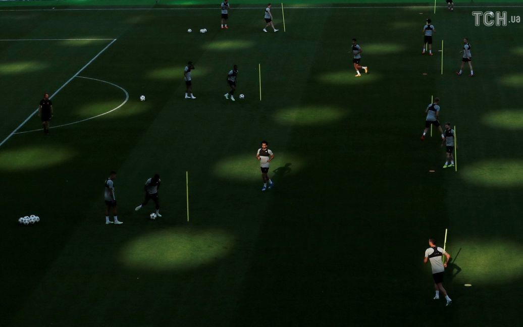 "Ливерпуль" провел тренировку на "Олимпийском" перед финалом Лиги чемпионов / © Reuters