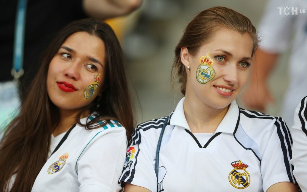 Фанаты на "Олимпийском" перед стартом финала Лиги чемпіоінв / © Reuters