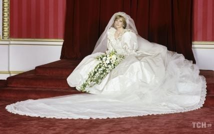 Самое известное платье в мире: история роскошного свадебного наряда принцессы Дианы