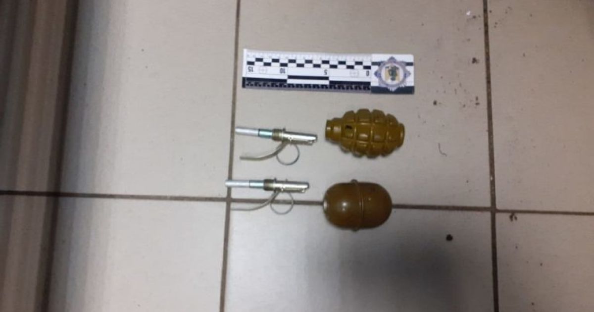 У центрі Києва затримано двох чоловіків з бойовими гранатами