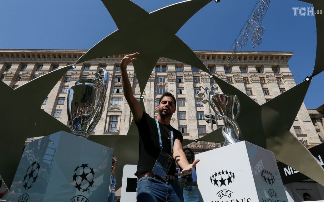 Фан-зона финала Лиги чемпионов на Крещатике / © Reuters