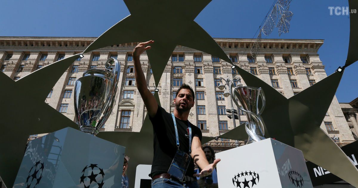 Фан-зона фіналу Ліги чемпіонів на Хрещатику / © Reuters