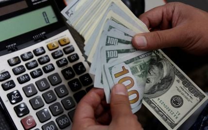 В последний день июля доллар подешевеет на копейку в курсах валют от НБУ