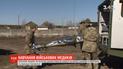 Військові медики на полігоні показали, як евакуюють поранених на фронті