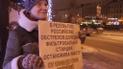 "Покайся, Росіє". У Пітері люди вийшли пікетувати проти дій РФ на Донбасі, зустріли супротив