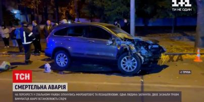 Новини України: у Харкові зіштовхнулися мікроавтобус і позашляховик