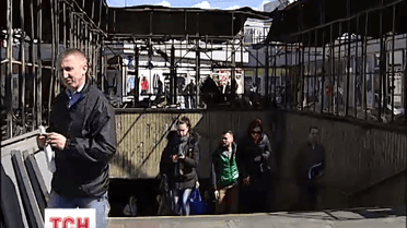 Вхід на станцію метро Позняки не працюватиме два тижні