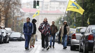 Під Радою мітингують близько 850 власників авто на єврономерах / © УНИАН