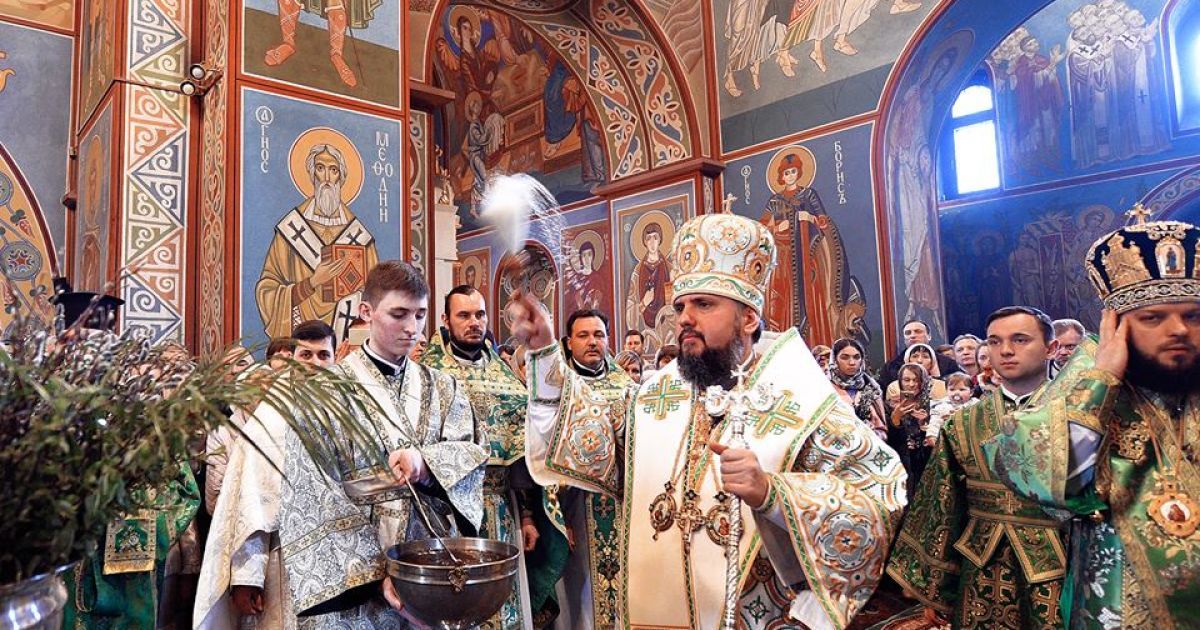 "Знаковое событие". ПЦУ впервые провела службу на языке жестов