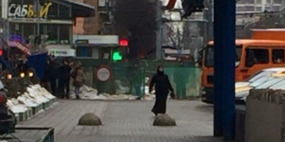 В Москве возле метро прохожая с окровавленной головой ребенка кричала "Аллаху Акбар"