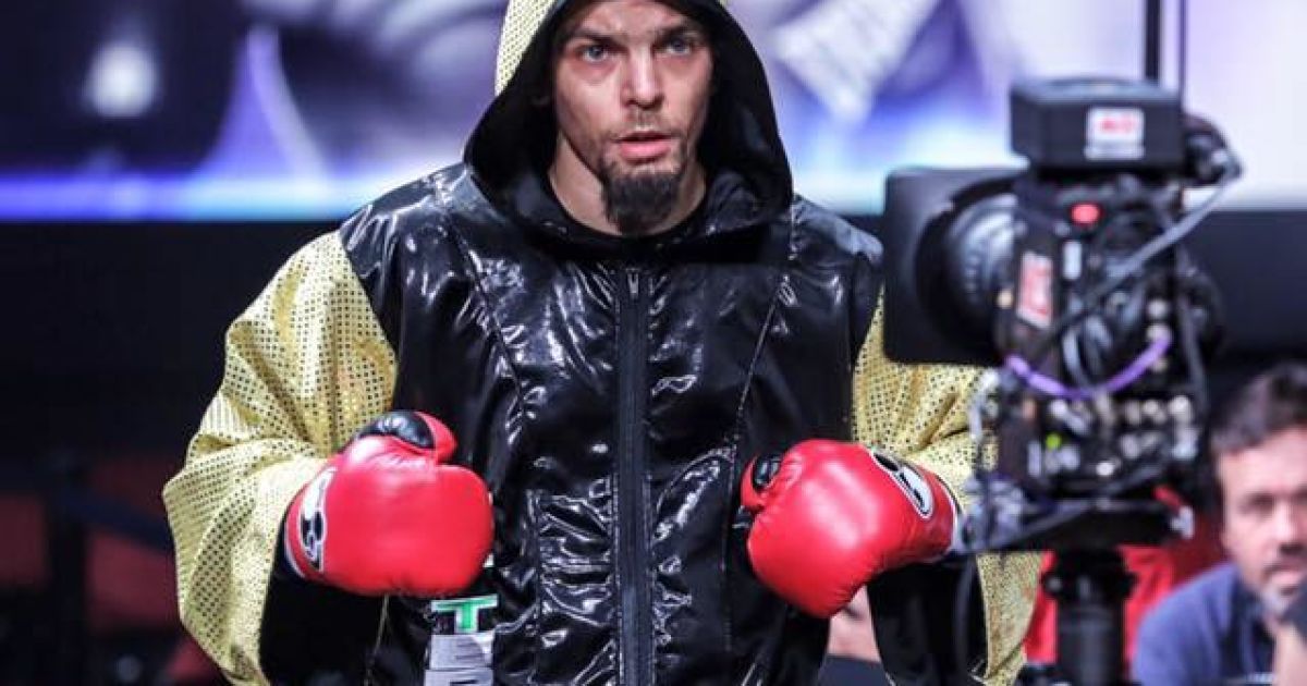 Скандальный украинский боксер оправдался за свою "шутку" о мексиканском паспорте