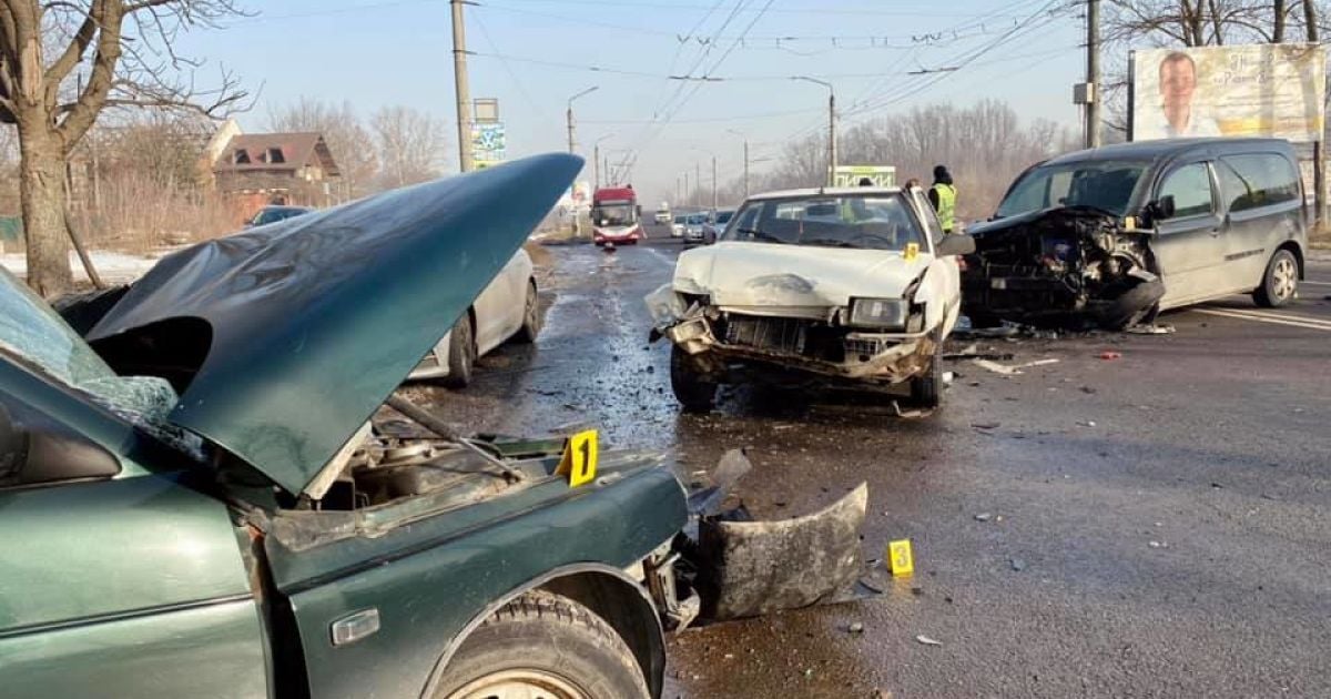 Масова аварія під Франківськом_4 / © ГУ Національної поліції в Івано-Франківській області.