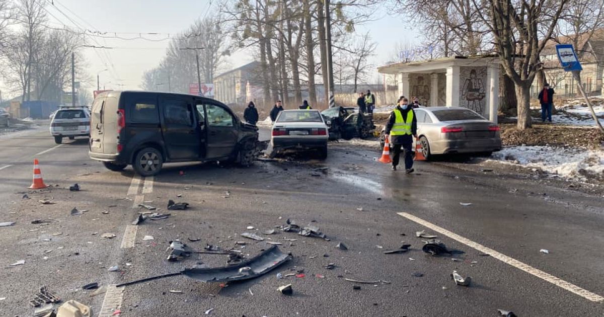 Масова аварія під Франківськом_5 / © ГУ Національної поліції в Івано-Франківській області.