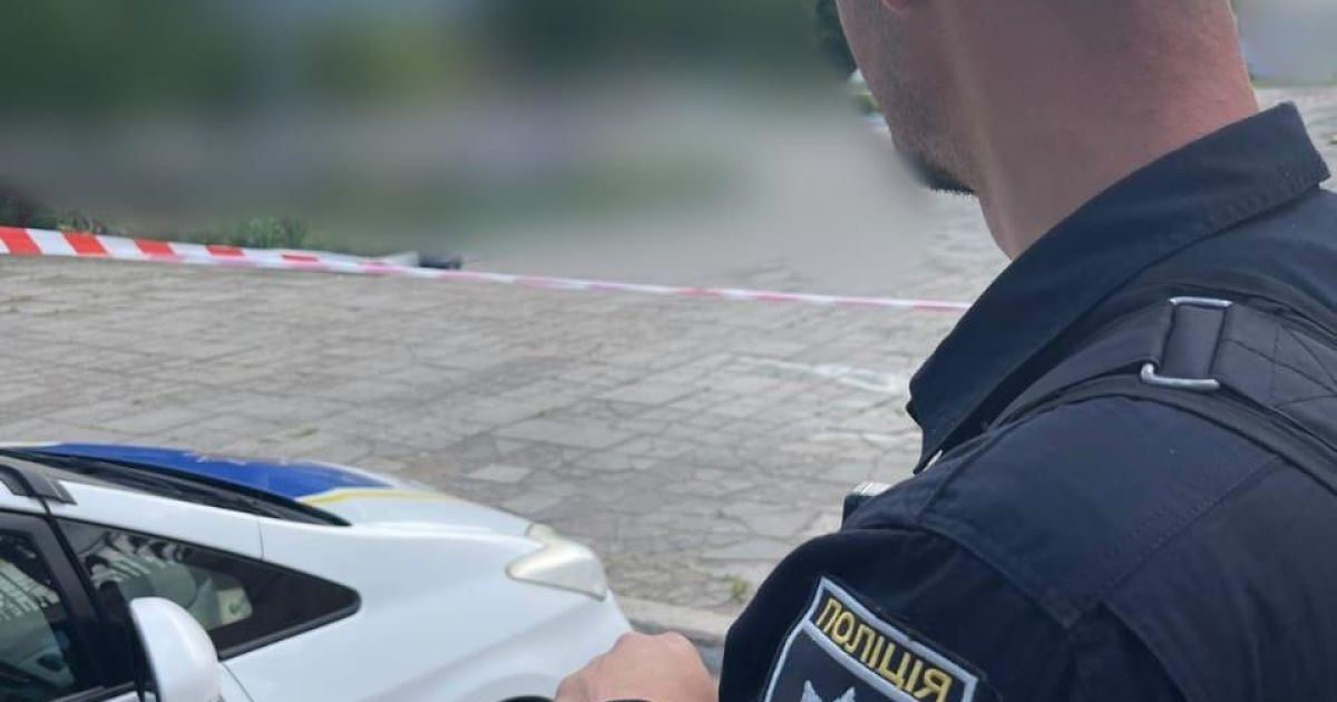 Наслідки ракетного обстрілу Миколаєва: пошкоджені 5 багатоповерхівок і 10 приватних будинків