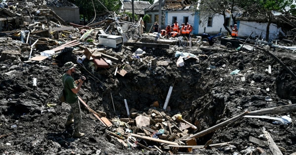 A Boy Was Thrown Away from House by Shock Wave, While a Family Burned Alive: Details of Chaplyne Attack (Photo)