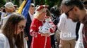 Щирі усмішки і ошатно вбрані котики. У Києві відбувся яскравий Мегамарш вишиванок  