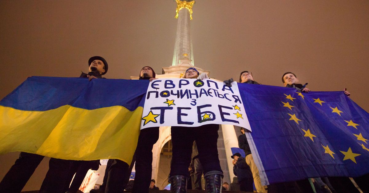 В Брюсселе прохладно отреагировали на возможное закрепление в Конституции Украины курса на ЕС и НАТО