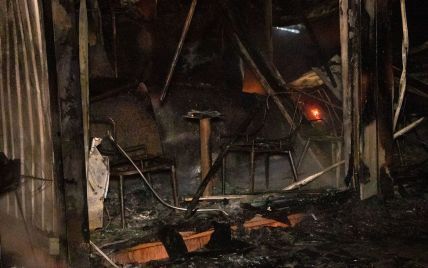 В Киеве неизвестные сожгли три фермерских магазина