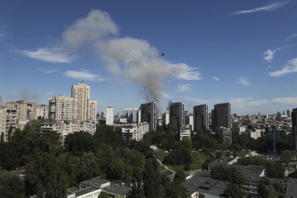 Зранку у Києві знову сталися потужні вибухи: РФ атакує столицю