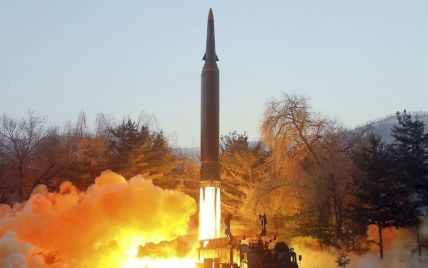 Япония повышает готовность из-за запуска из КНДР баллистической ракеты средней дальности