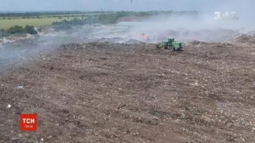 Пожежа на сміттєзвалищі на Миколаївщині: підозрюють недбалість або зумисний підпал