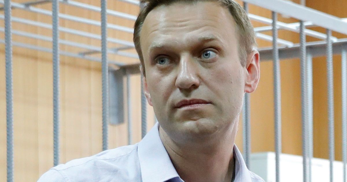 В России из-под ареста вышел оппозиционер Навальный