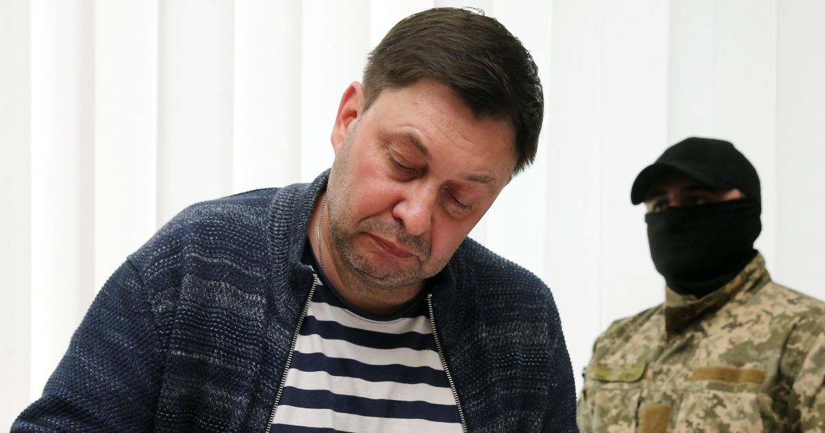 Адвокат заявил об ограблении квартиры главного редактора "РИА Новости Украина" Вышинского