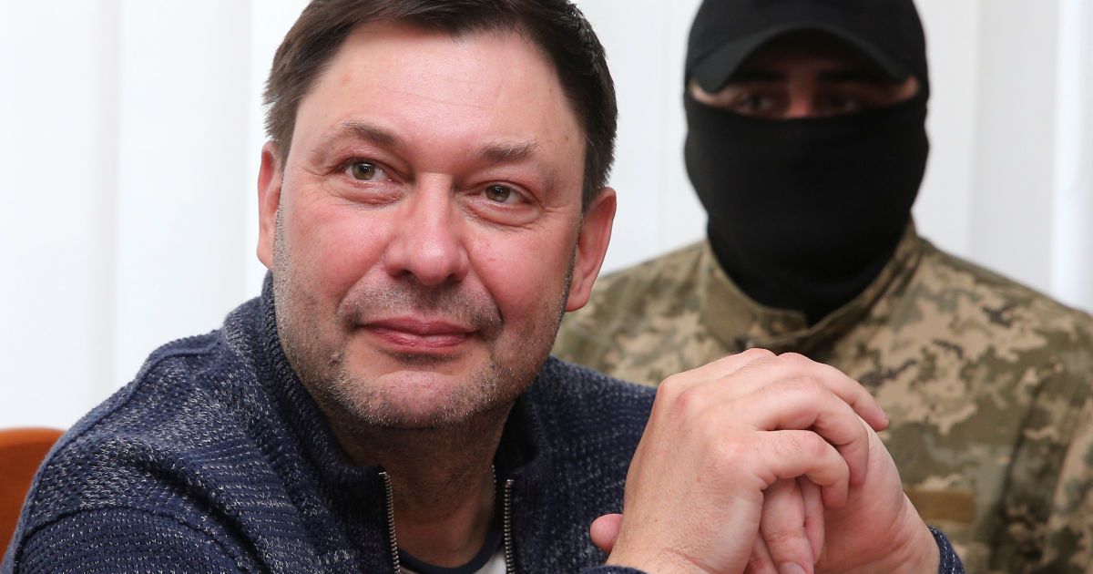 Вишинський відмовився від паспорта України і звернувся до Путіна