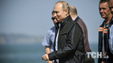 Путин ехал за рулем грузовика / © Reuters