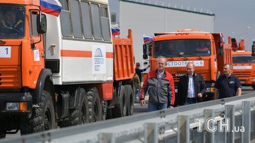Путин ехал за рулем грузовика / © Reuters