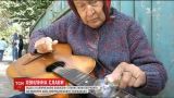 MTV покаже хіт білоруської бабусі, яка грає на гітарі за допомогою лампочки