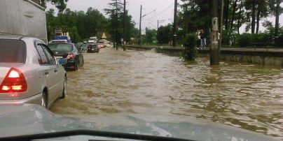 Несколько улиц Батуми ушли под воду из-за непогоды