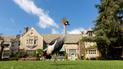 Playboy Mansion выставили на продажу