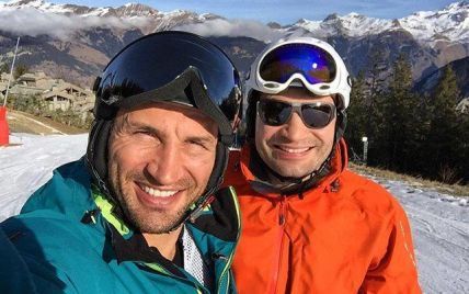 Мэр Кличко попал под шквал критики за фото с братом на горнолыжном курорте