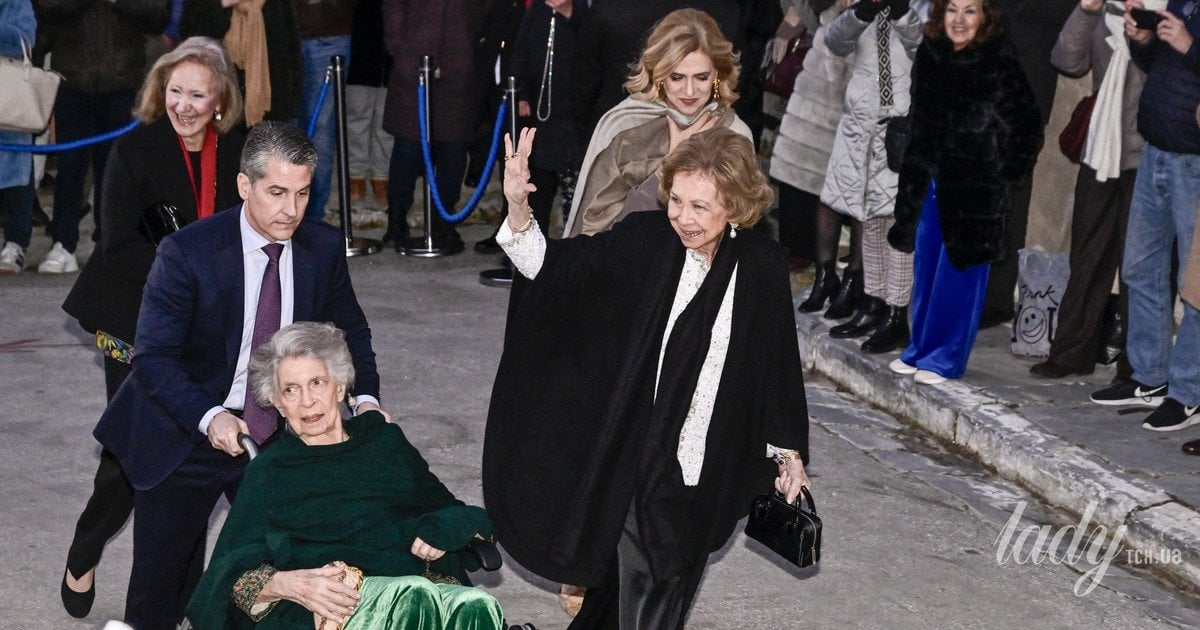 Принцеса Ірен із сестрою королевою Софією