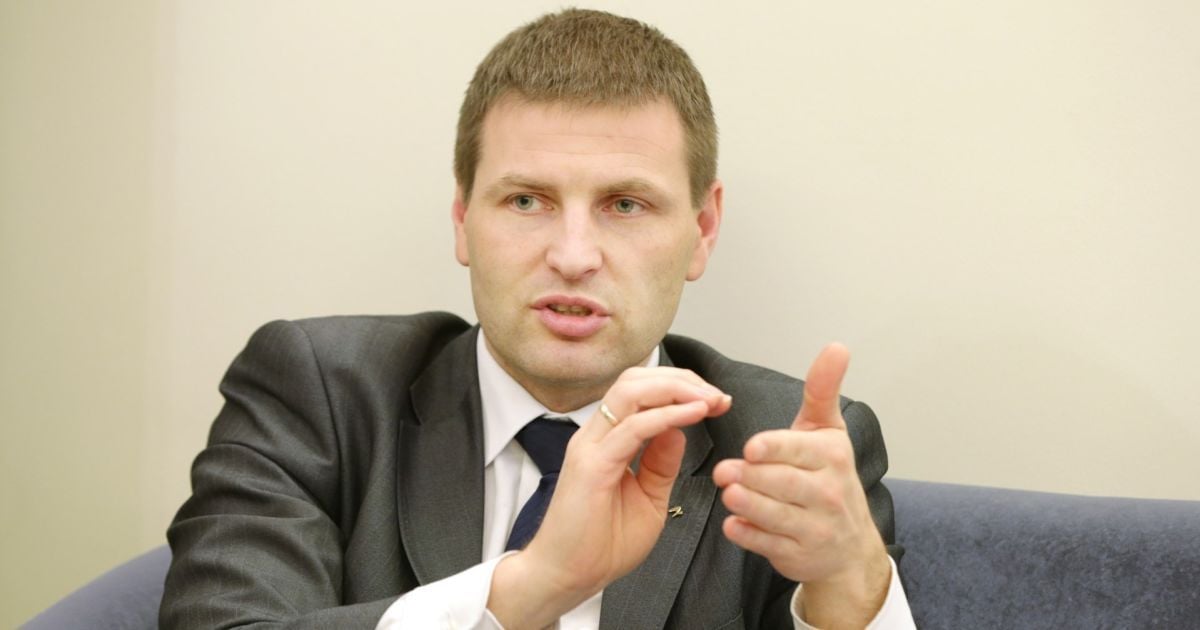 Ханно Певкур повідомив про можливість закупки боєприпасів для ЗСУ поза межами Європи