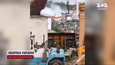 У Севастополі пролунали гучні вибухи! В Сухарній бухті пожежа та густий дим!