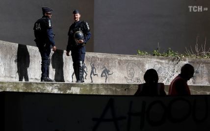 Во Франции неизвестный напал на людей с ножом: есть жертвы