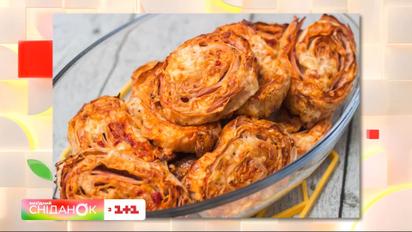 Рулетики с колбасой и базиликом - вкусные рецепты