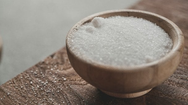 Чи справді морська сіль корисніша за кам’яну та яку не варто