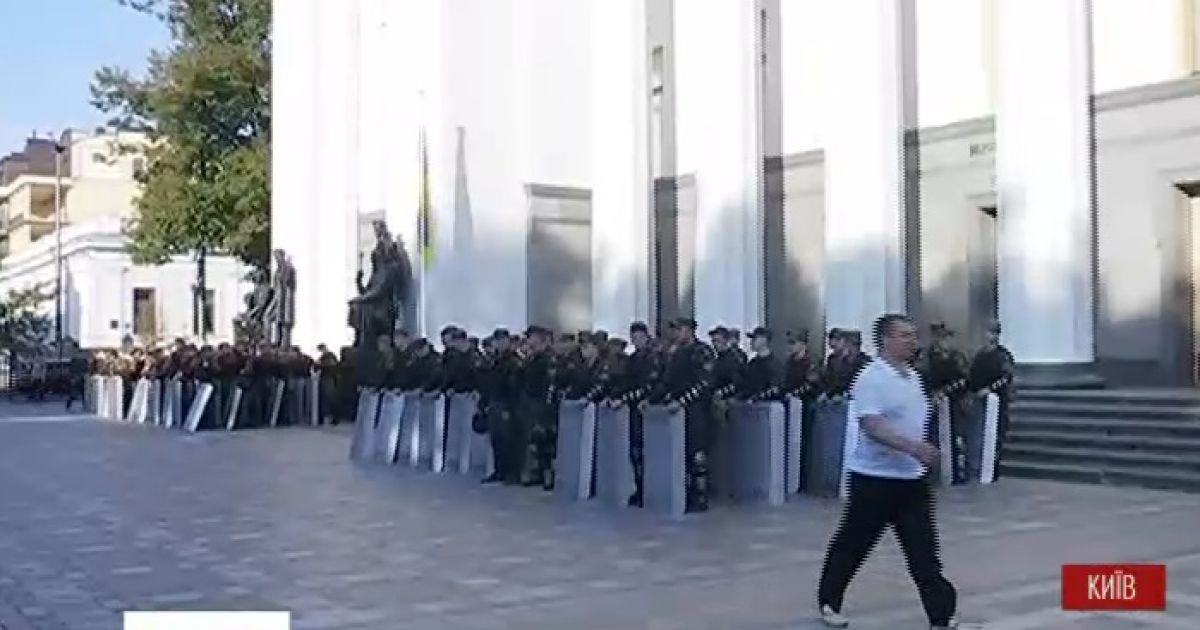 Протестующих в разы меньше, чем правоохранителей