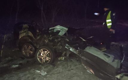 Вылетел на встречную и врезался в фуру: в смертельном ДТП во Львовской области погиб 27-летний водитель