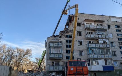 Взрыв газа в Новой Одессе: под завалами дома нашли погибшую женщину и умер эвакуированный мужчина