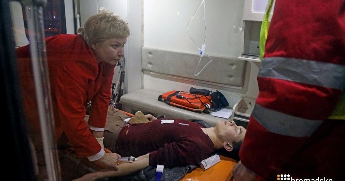 В центре Киева подстрелили мужчину: его в критическом состоянии забрала "скорая"