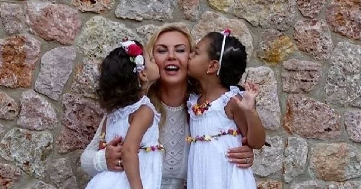 Камалія показала, як чотирирічні доньки танцюють під її українськомовну пісню